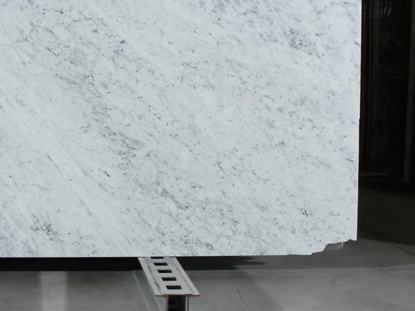 Particolare di Bianco Carrara C/D