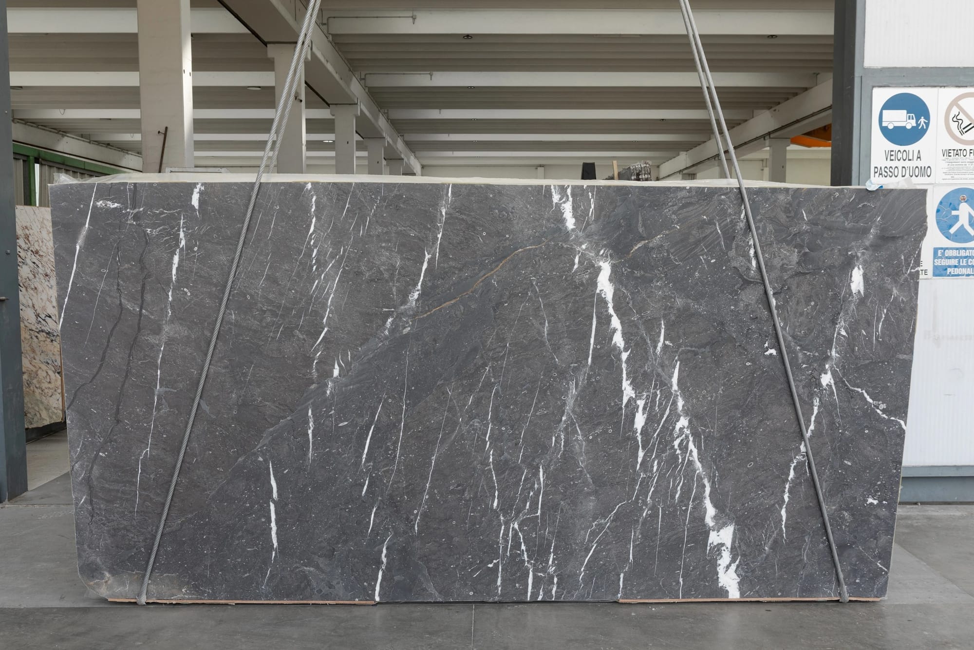 Pietra Grey