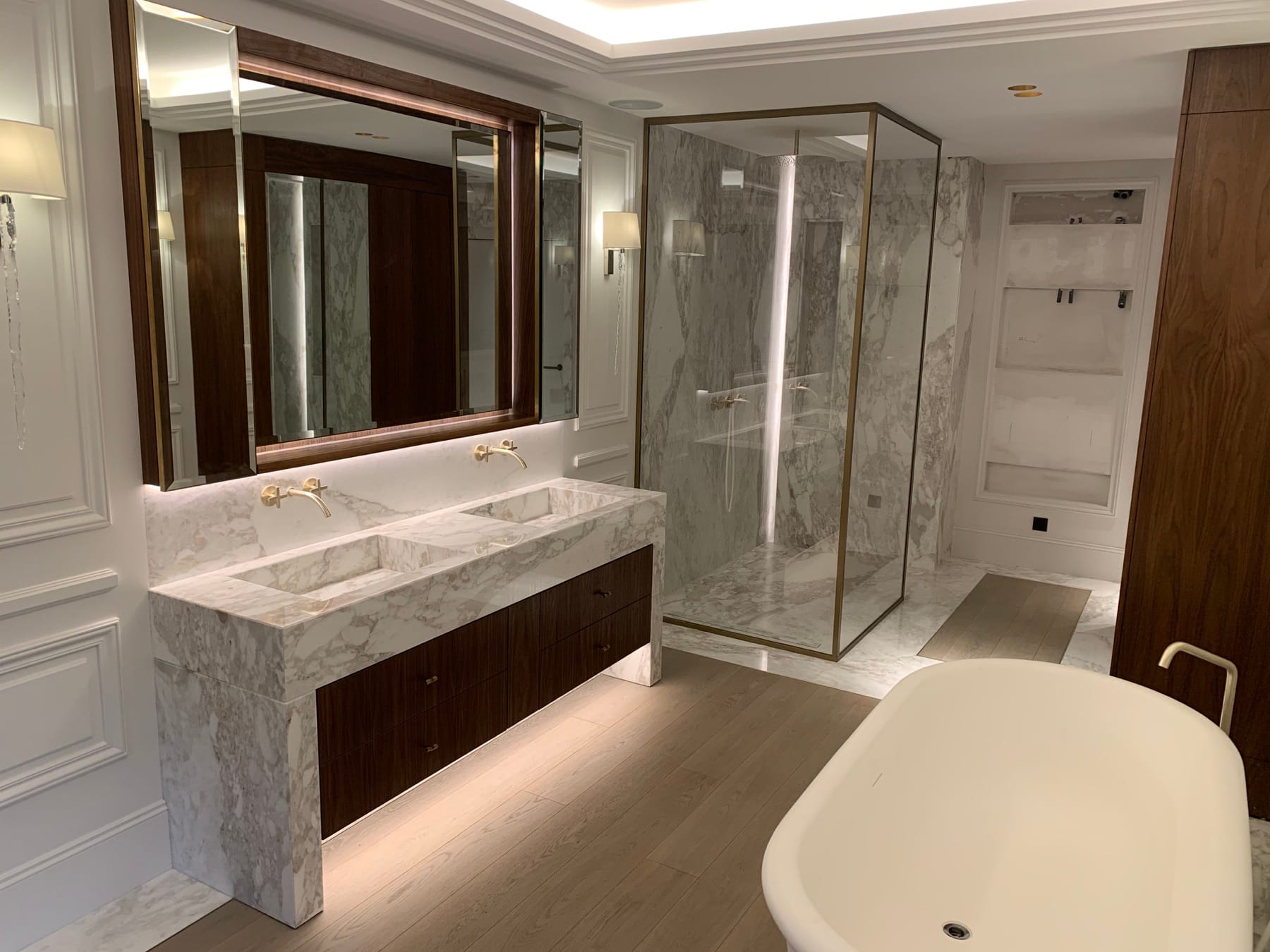 Bagno in Calacatta Vagli Oro - dettaglio 3
