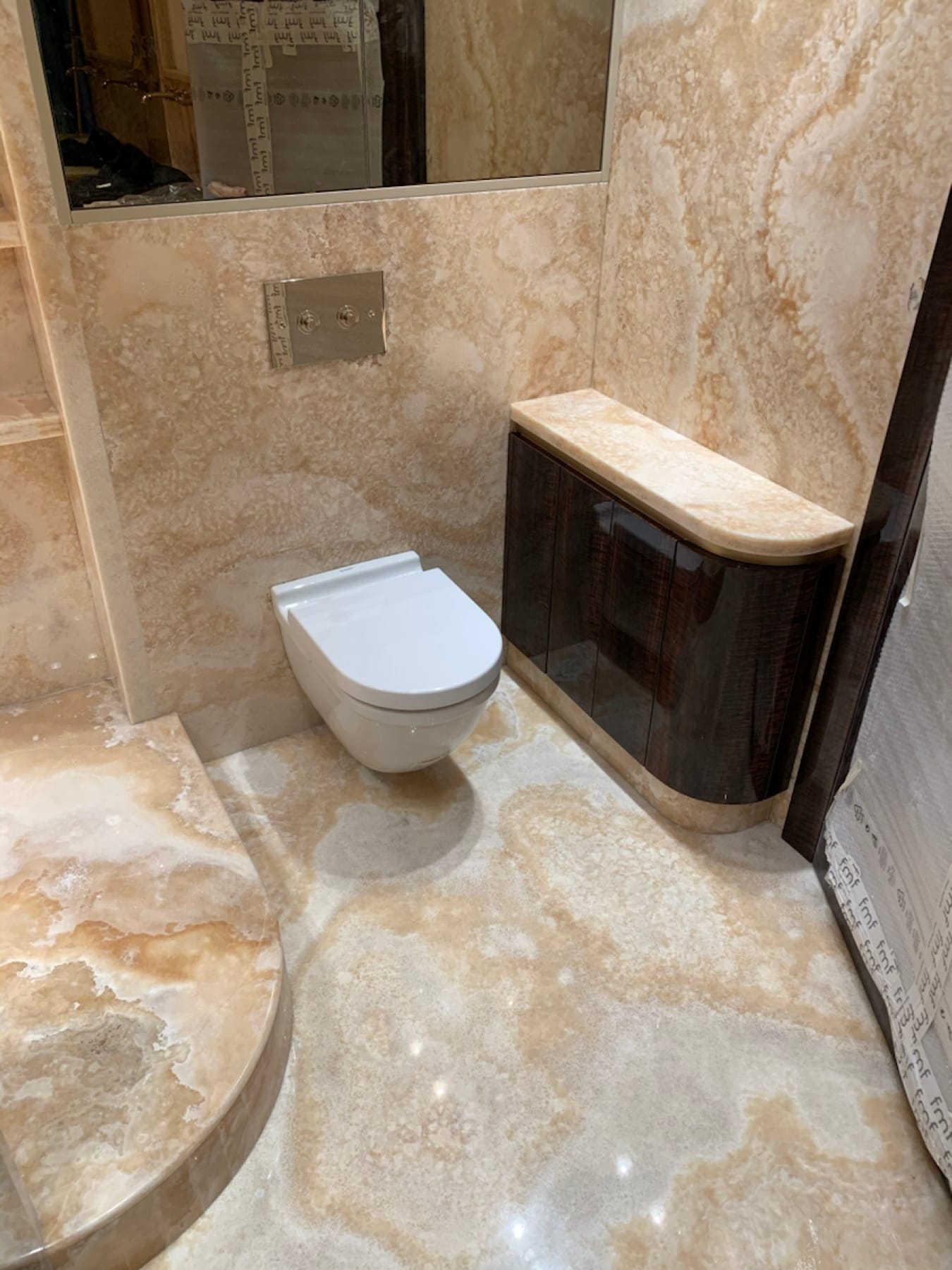 Bagno in Onice Miele - dettaglio 1